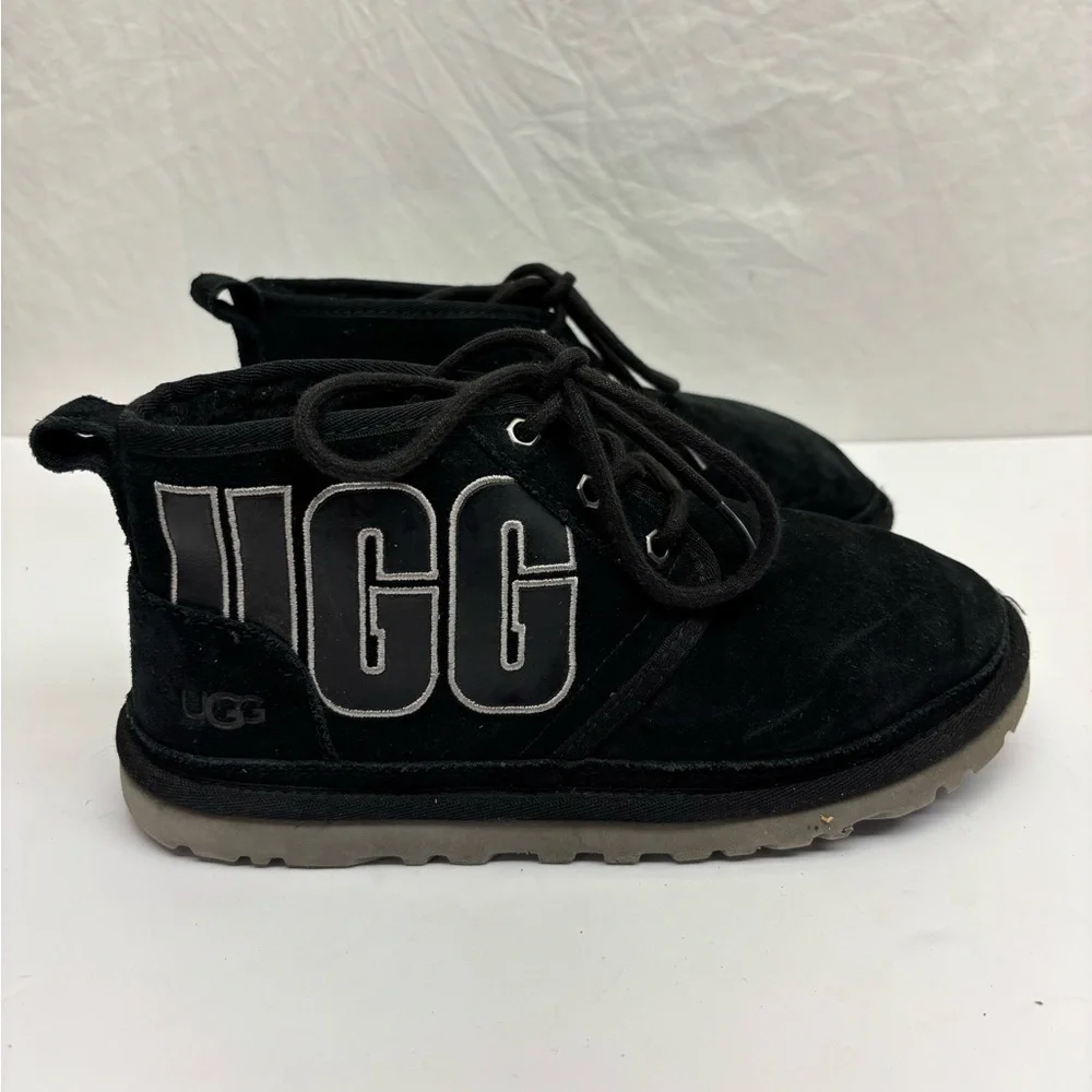 Ugg Men's Black Suede Lace-Up Casual Shoes, SZ 7, box 39